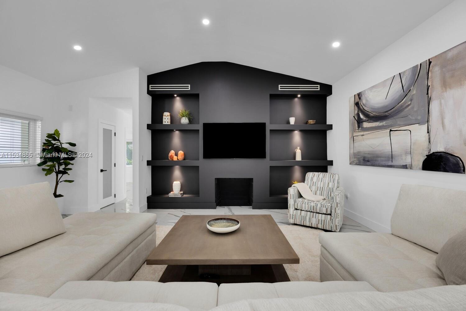 CORAL GABLES RIVIERA SEC - Residential