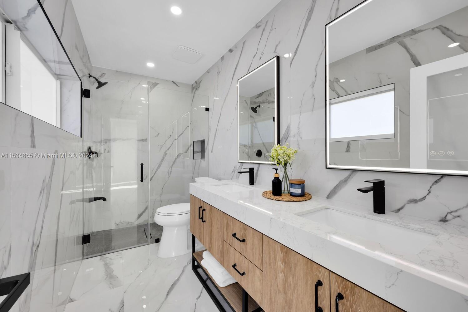 CORAL GABLES RIVIERA SEC - Residential