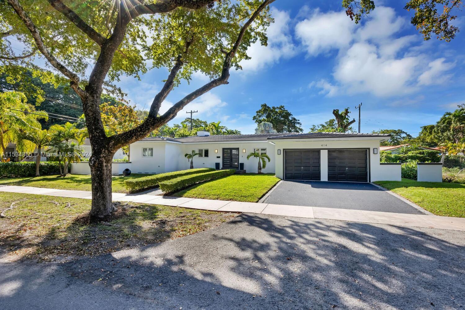 CORAL GABLES RIVIERA SEC - Residential