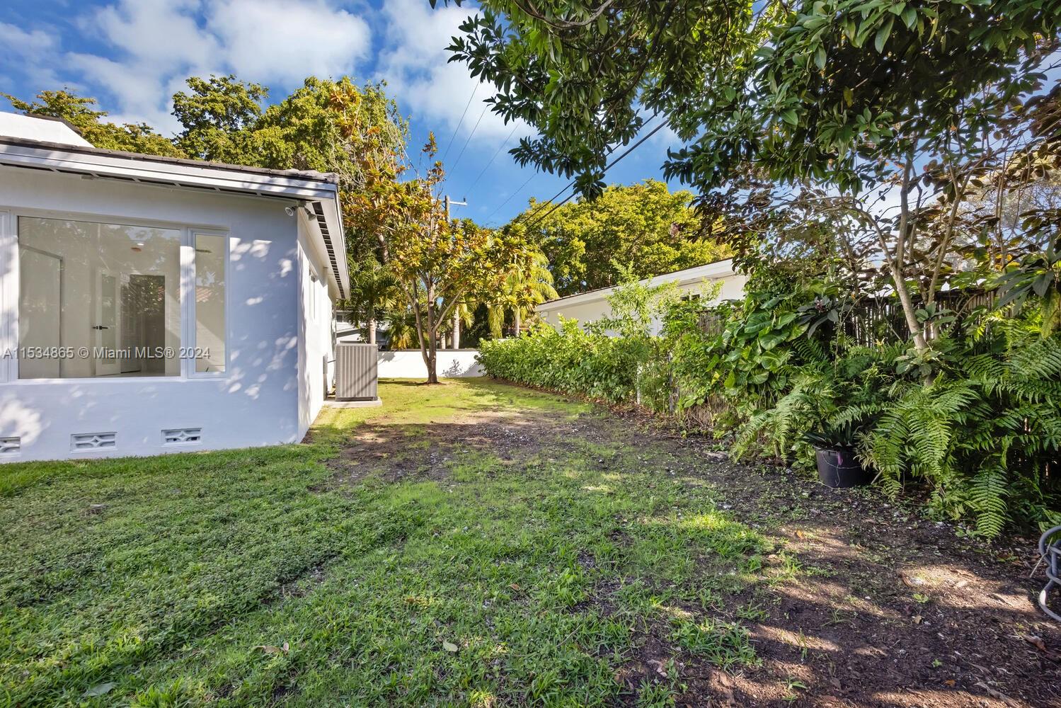 CORAL GABLES RIVIERA SEC - Residential