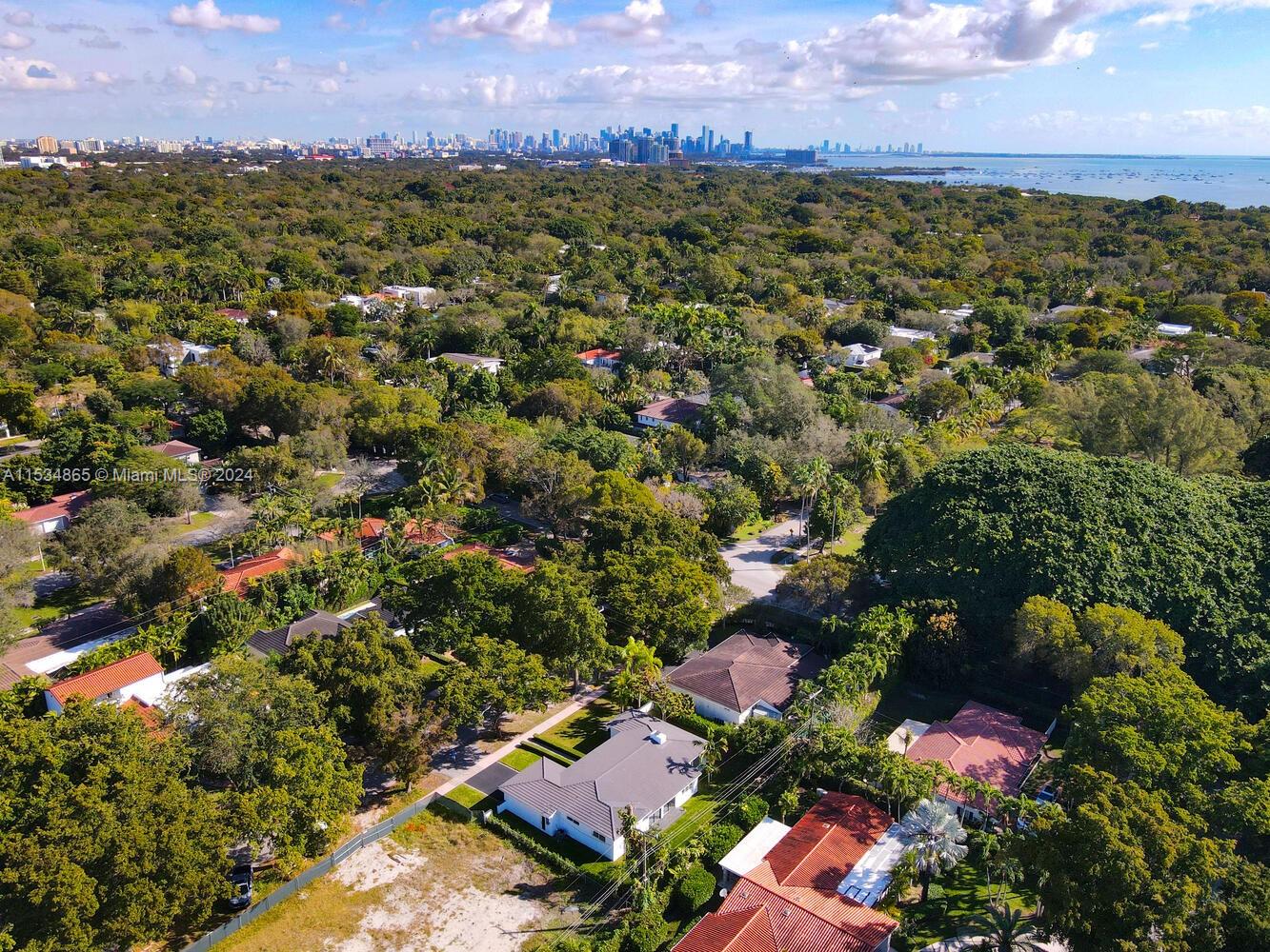 CORAL GABLES RIVIERA SEC - Residential