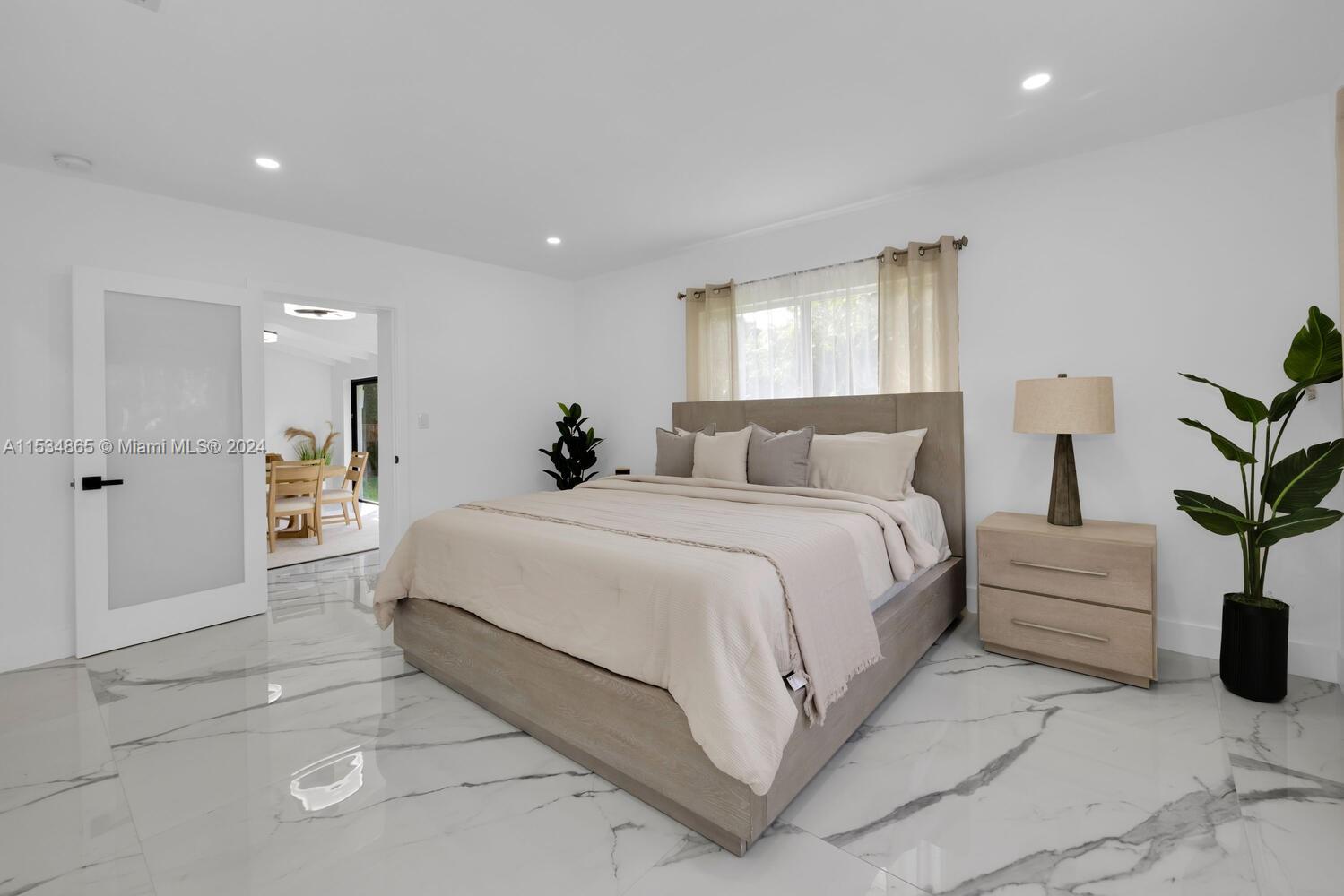 CORAL GABLES RIVIERA SEC - Residential