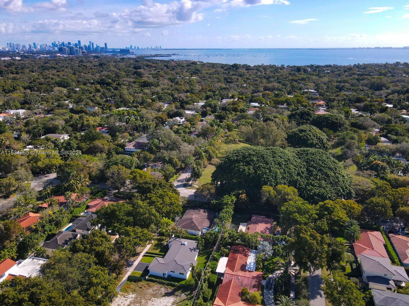 CORAL GABLES RIVIERA SEC - Residential