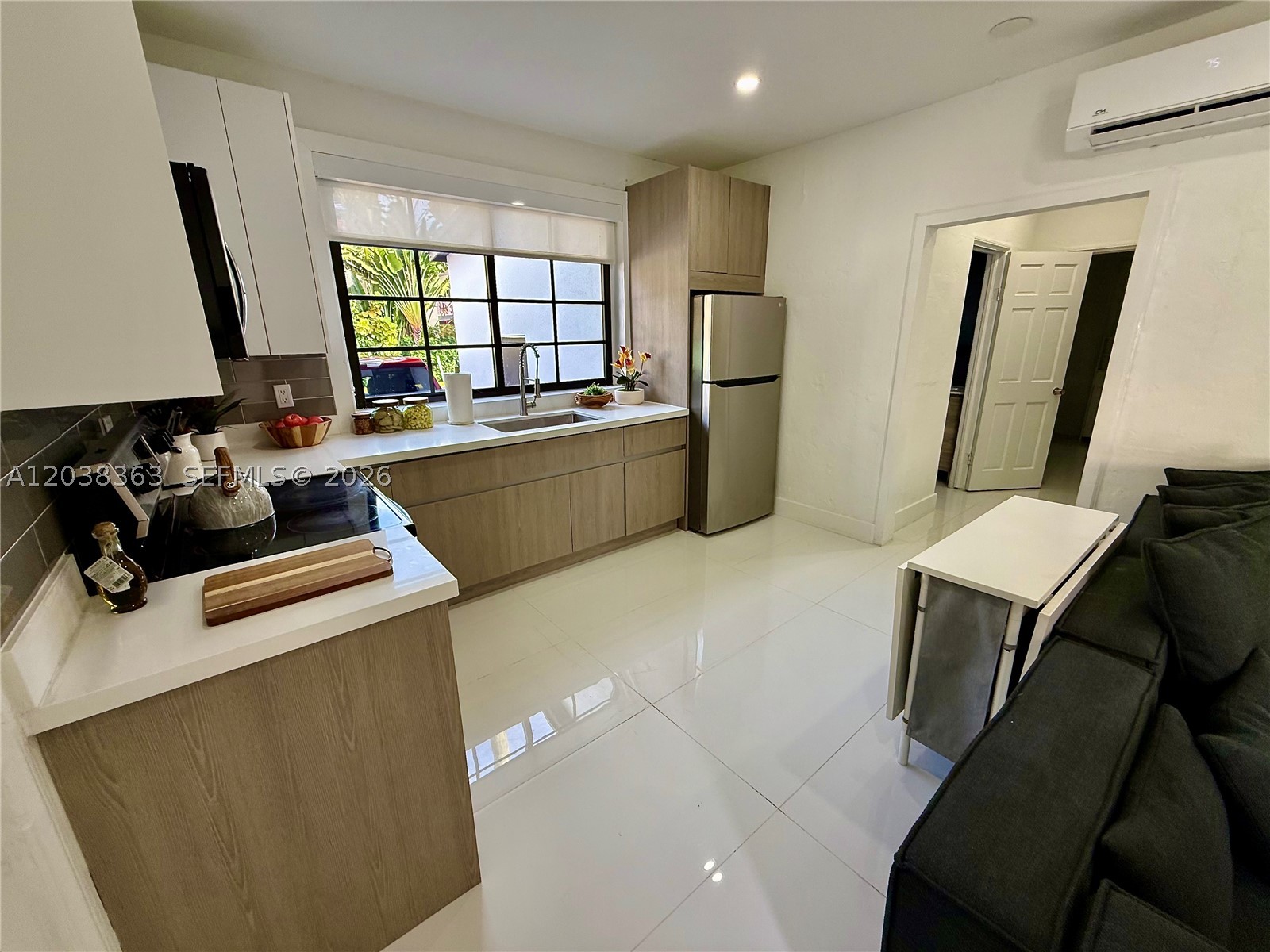 733 Michigan Ave 9