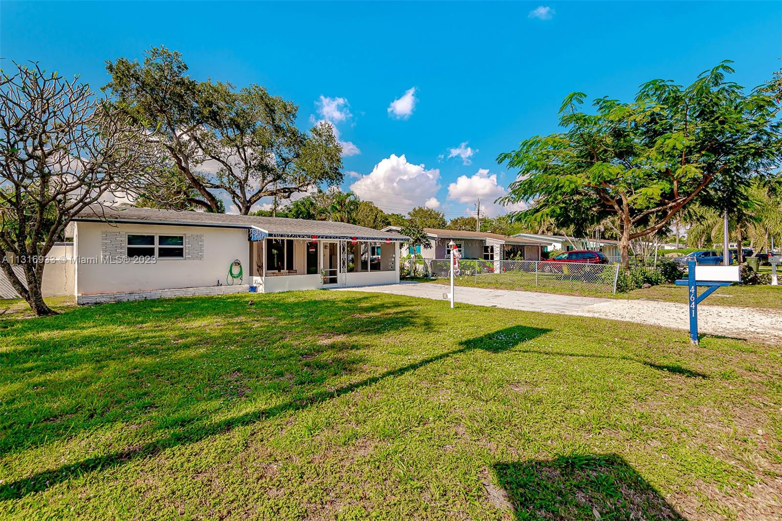 Photo 1 of 26 of 4641 SW 25th Ter house