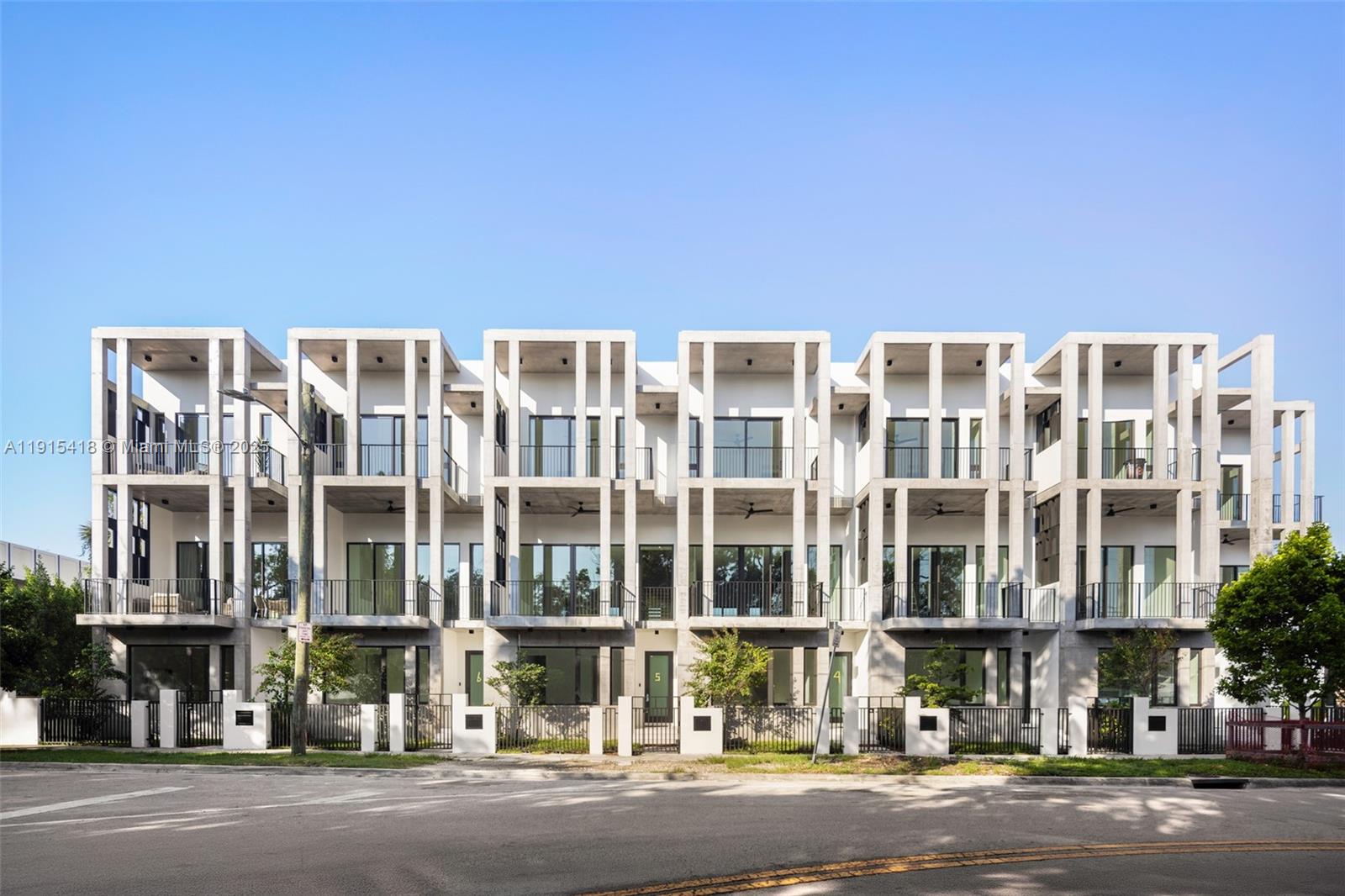 THE ROADS TOWNHOMES - Residential