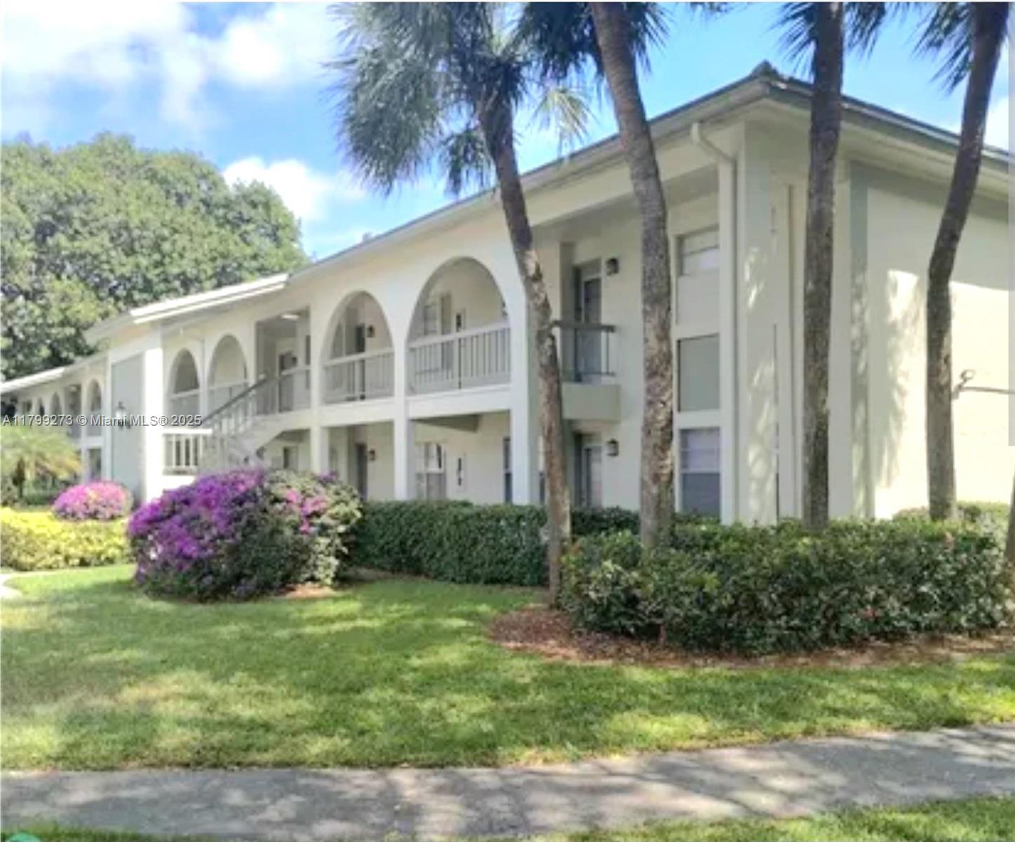 1106 Bahama Bnd D1