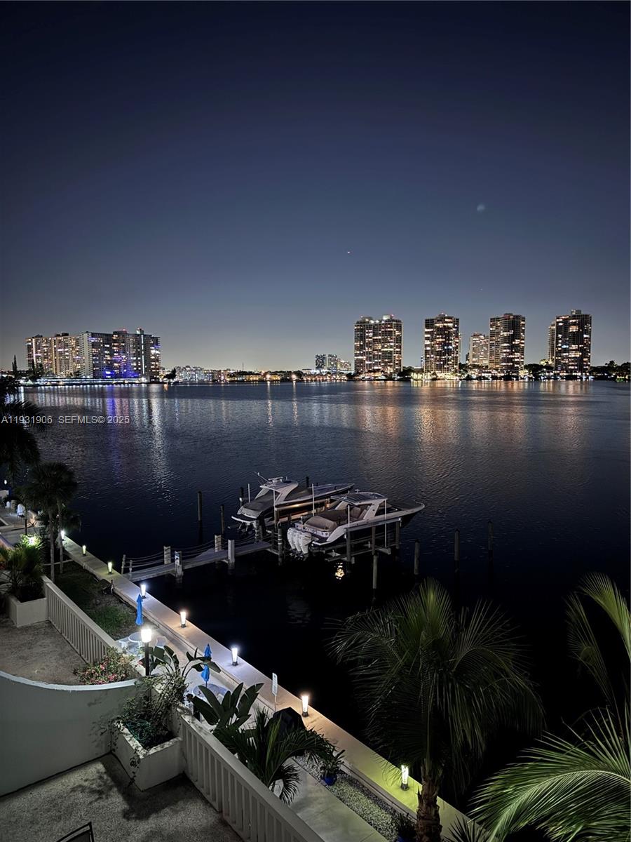 EDEN ROC CONDO - Residential Lease