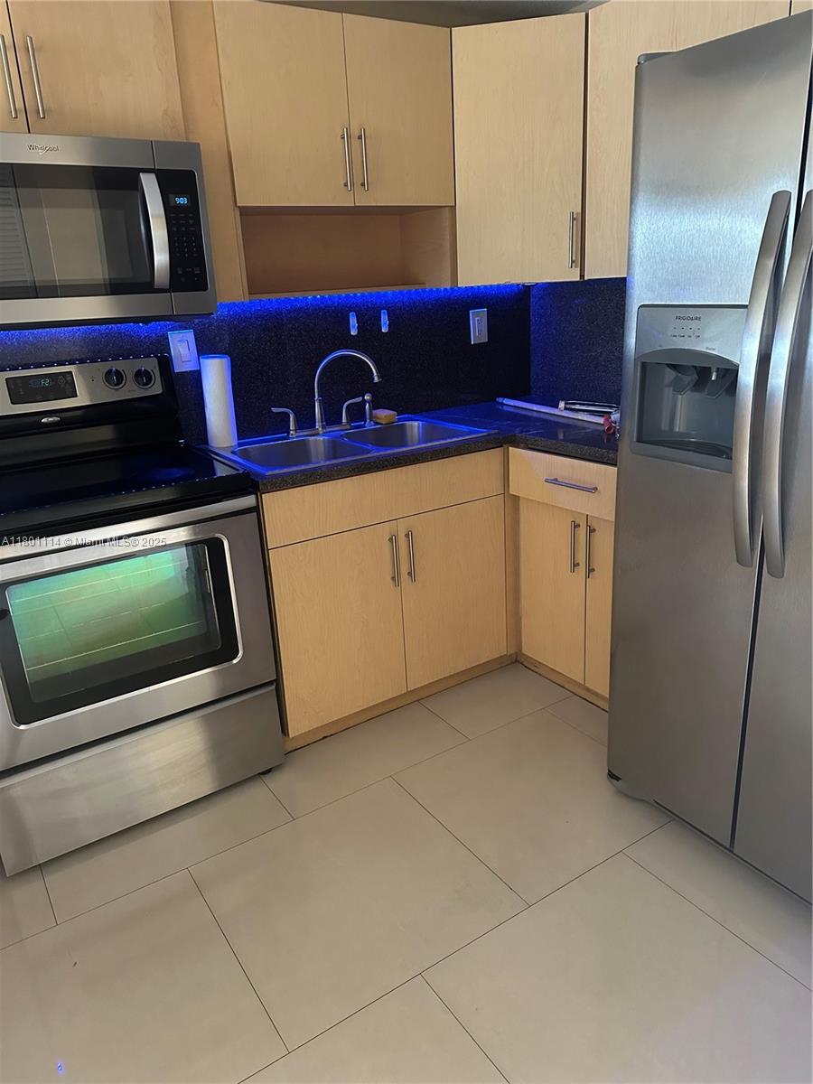 Rental Property at 6095 W 19th Ave 407, Hialeah, Miami-Dade County, Florida - Bedrooms: 2 
Bathrooms: 2  - $2,250 MO.