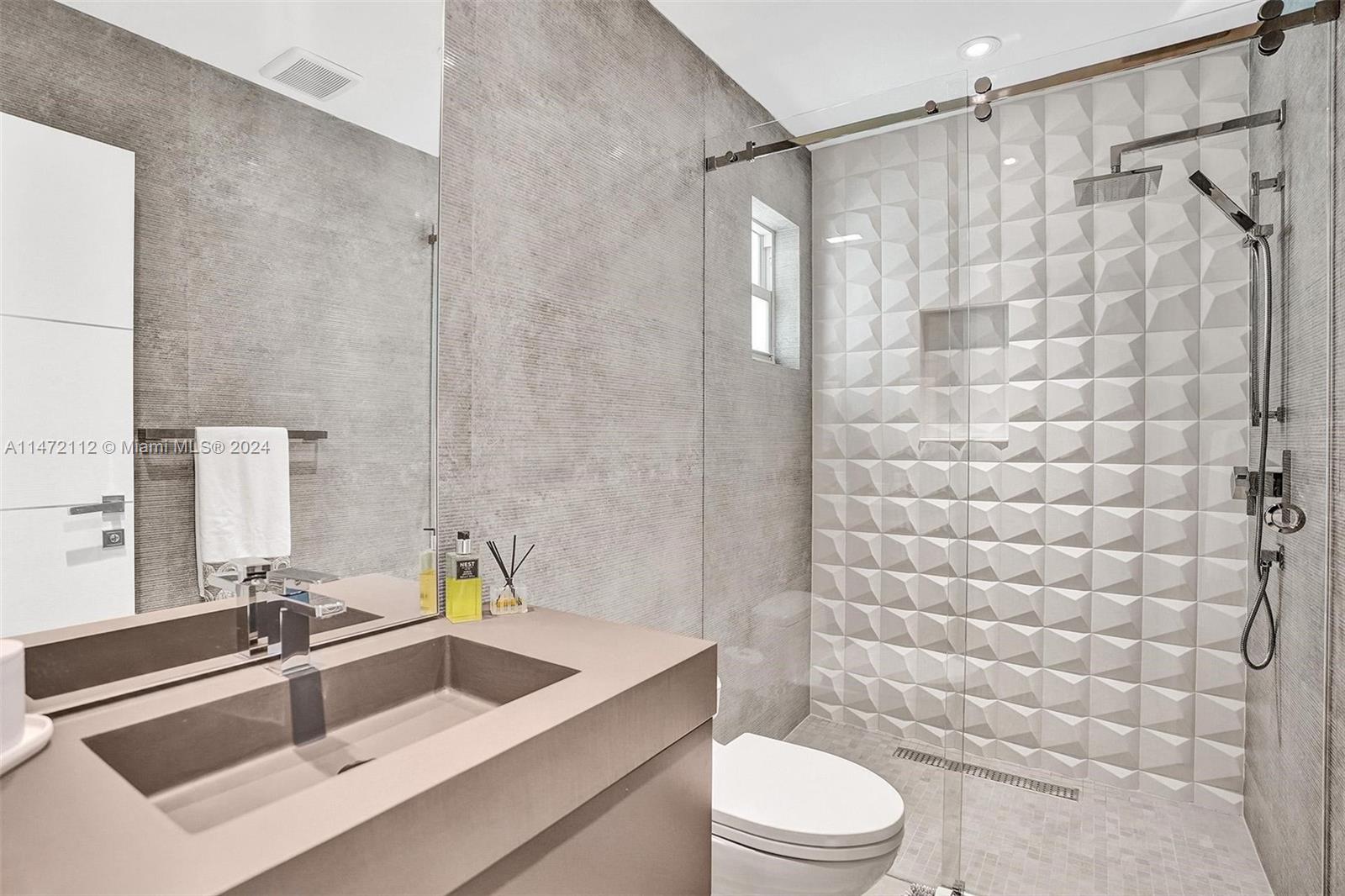 SKY LAKE ENCHANTED GARDEN - Residential