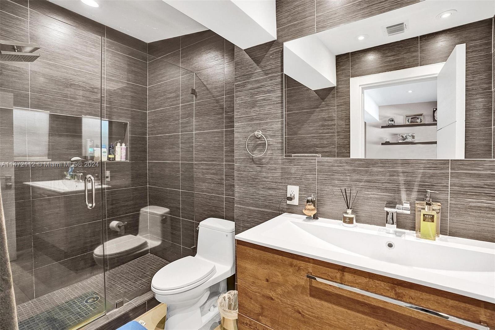 SKY LAKE ENCHANTED GARDEN - Residential