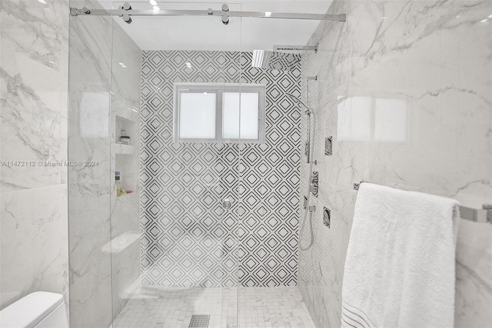 SKY LAKE ENCHANTED GARDEN - Residential