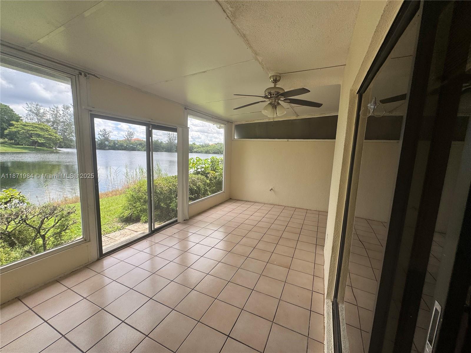 COURTS OF INVERRARY PHASE - Residential Lease