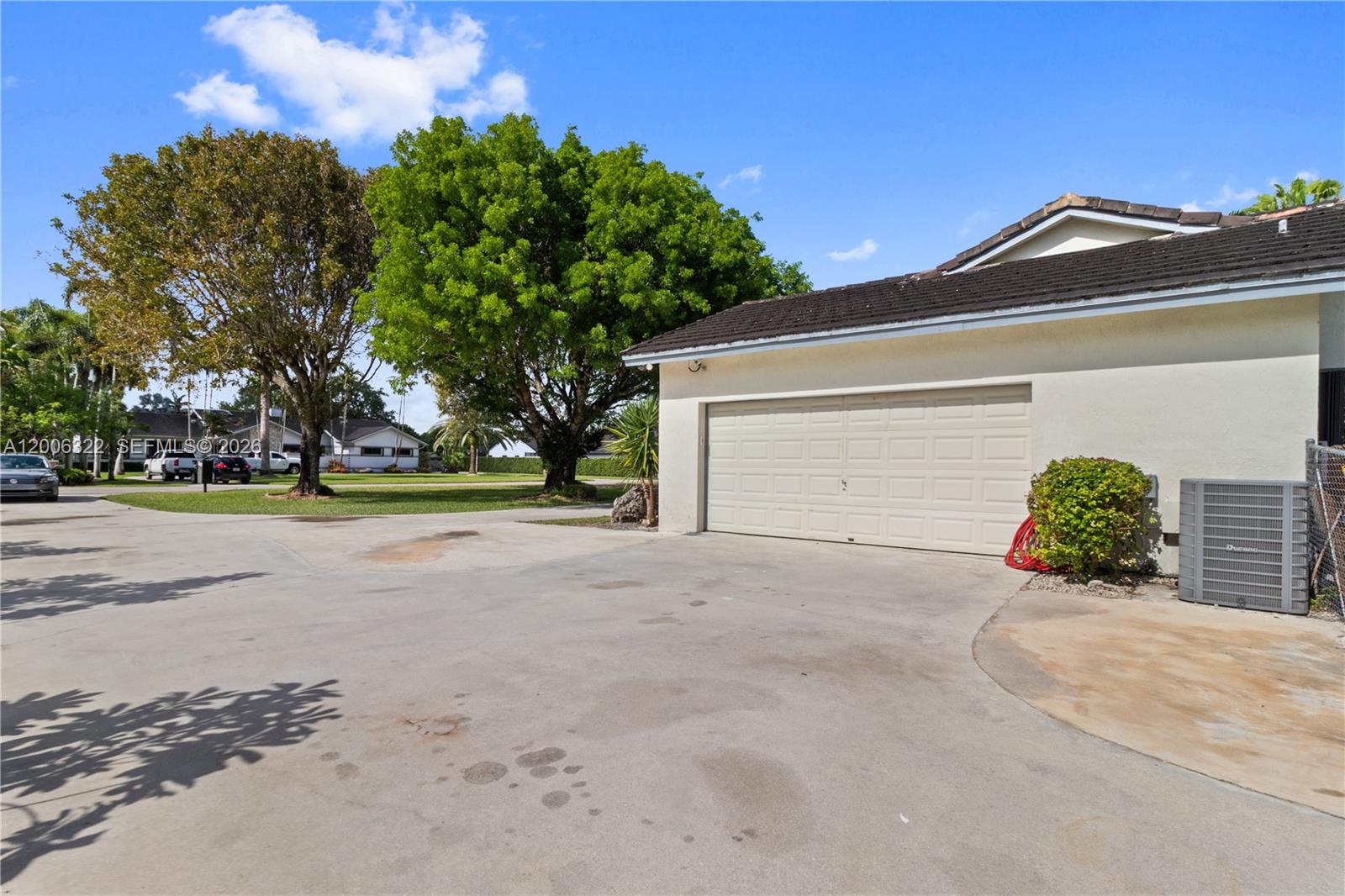 SILVER PALM CITY - Residential