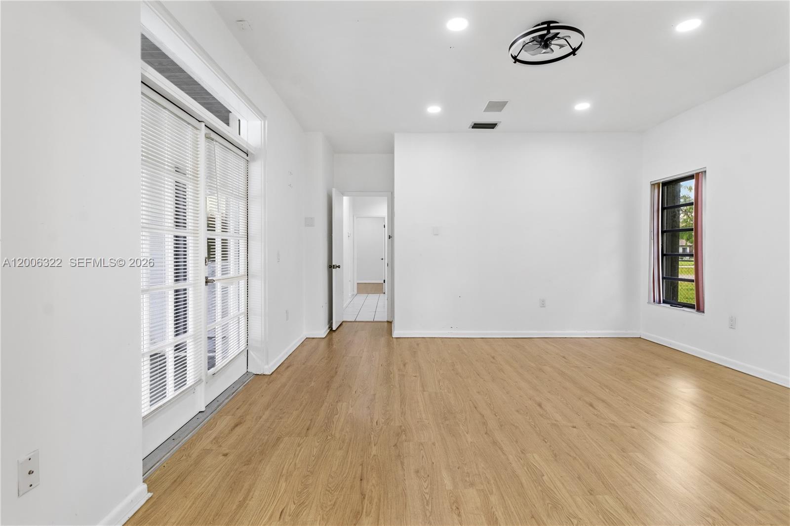SILVER PALM CITY - Residential