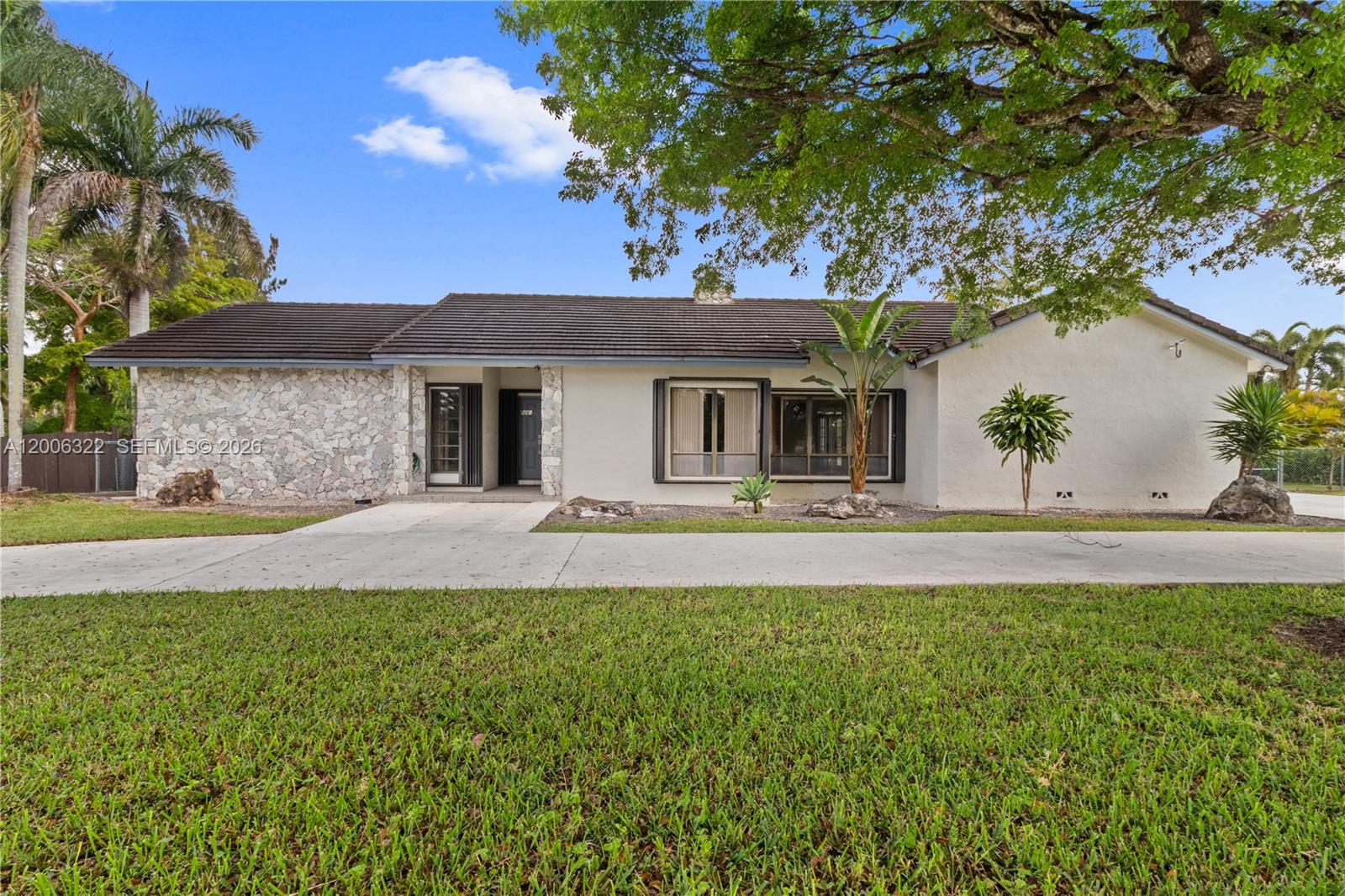 SILVER PALM CITY - Residential