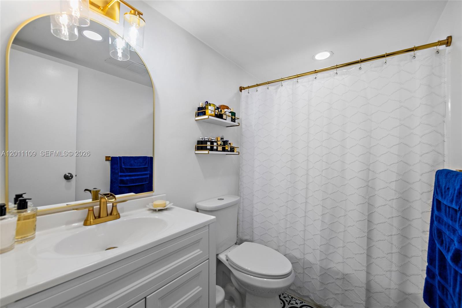 RIO NUEVO C CONDO - Residential