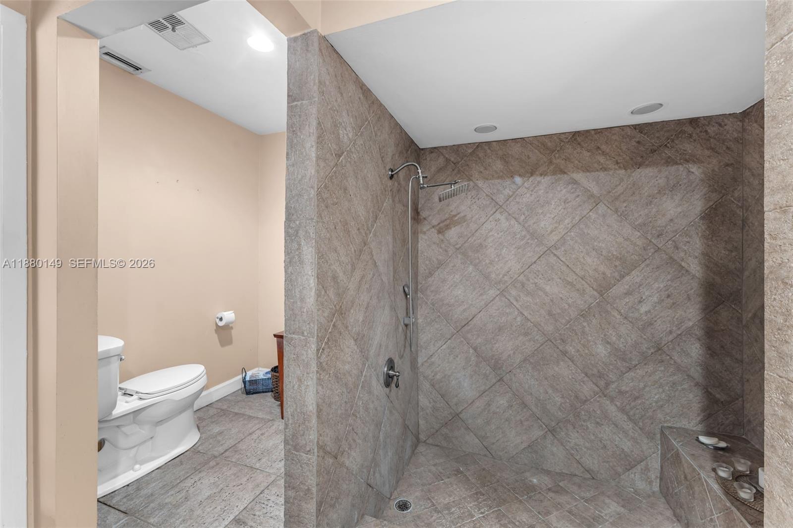 LAKES OF THE MEADOW SEC 2 - Residential