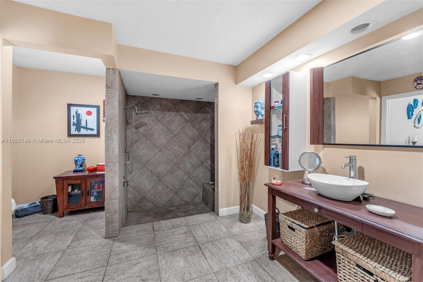 LAKES OF THE MEADOW SEC 2 - Residential