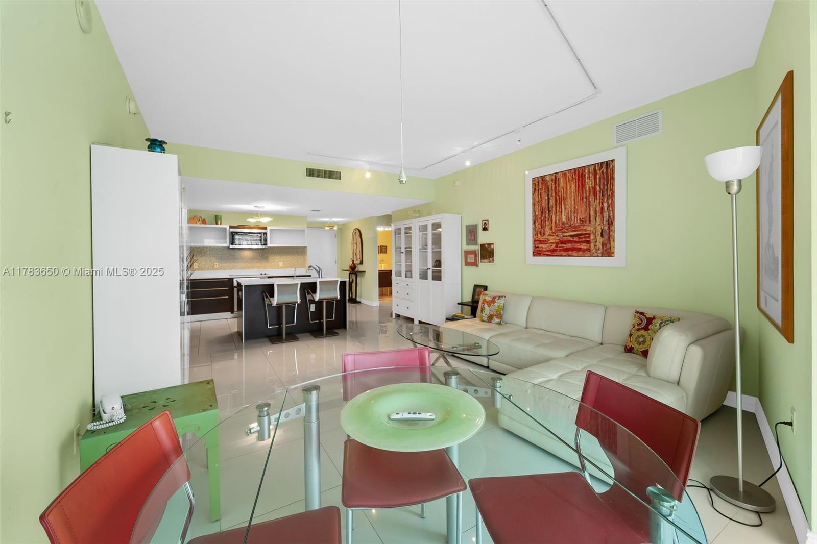 QUANTUM ON THE BAY CONDO - Residential