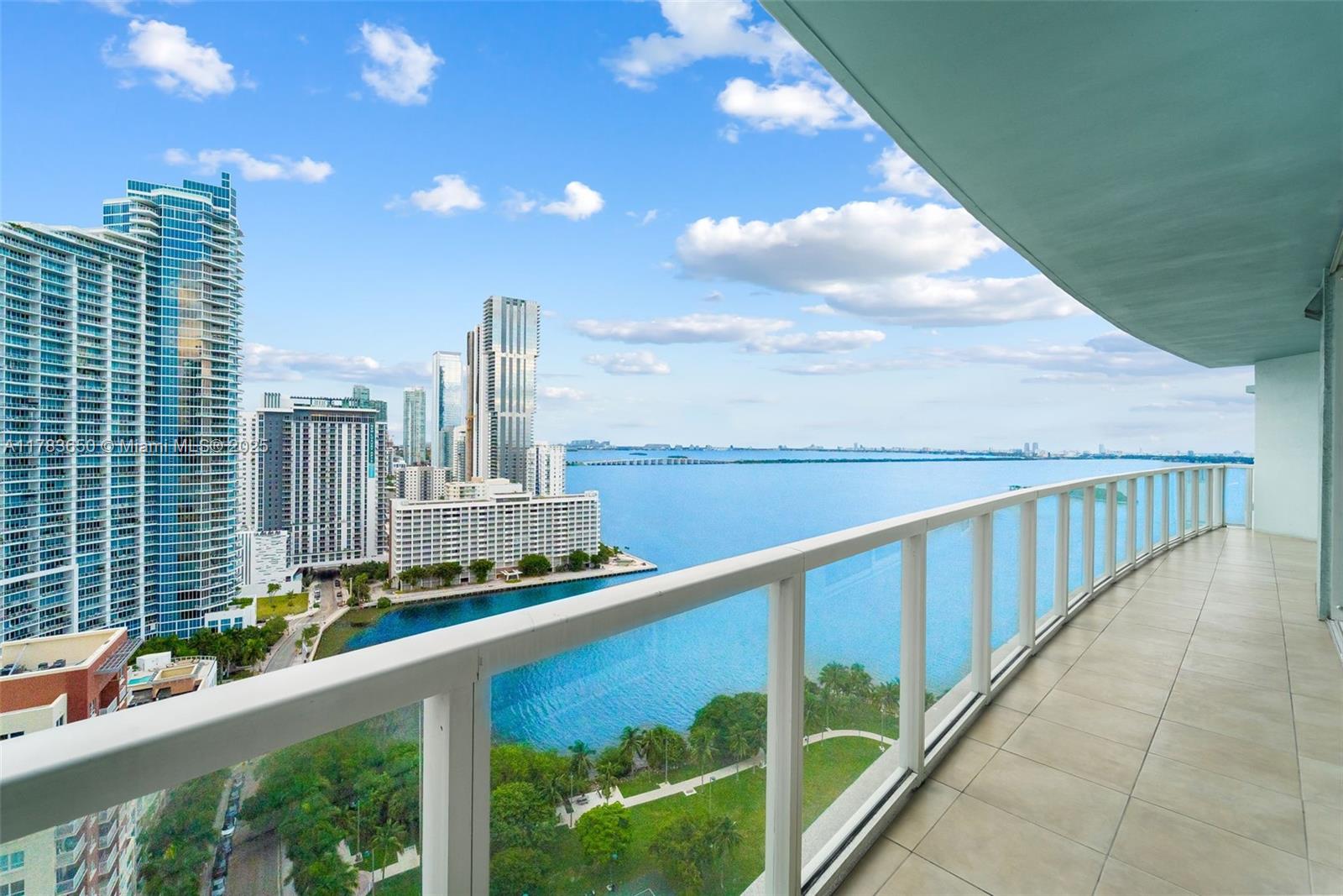 QUANTUM ON THE BAY CONDO - Residential