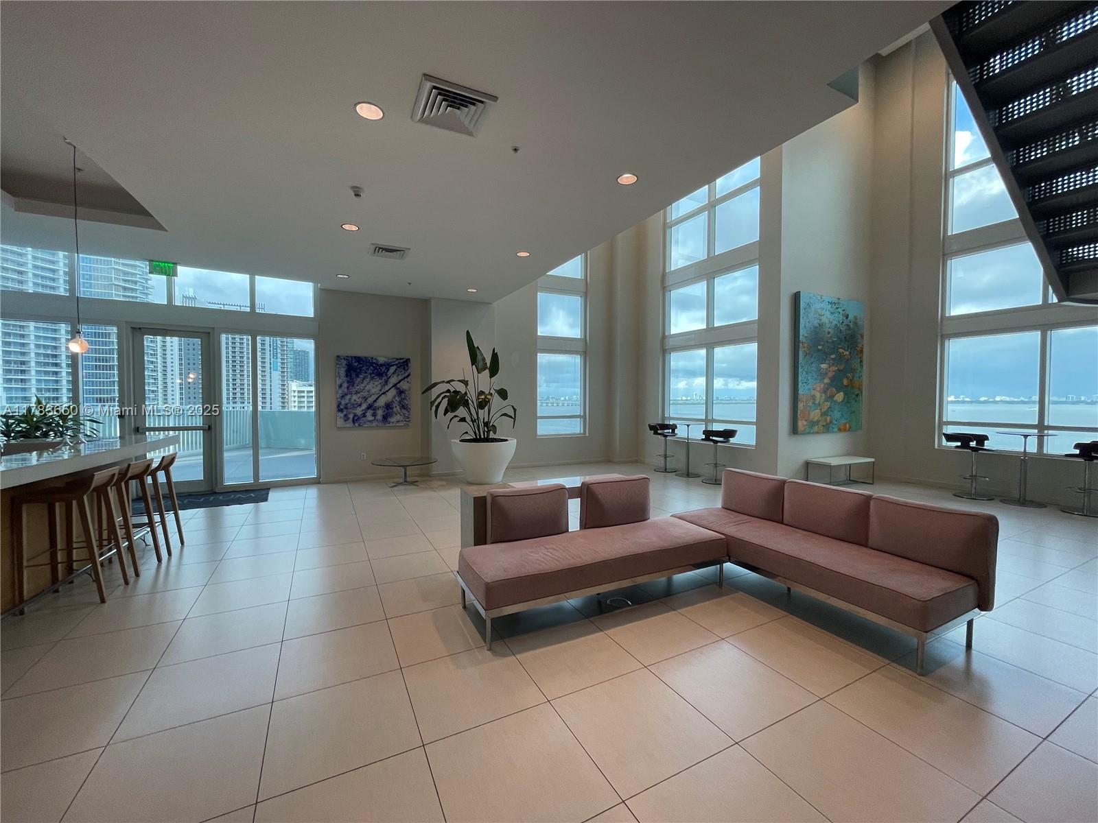 QUANTUM ON THE BAY CONDO - Residential