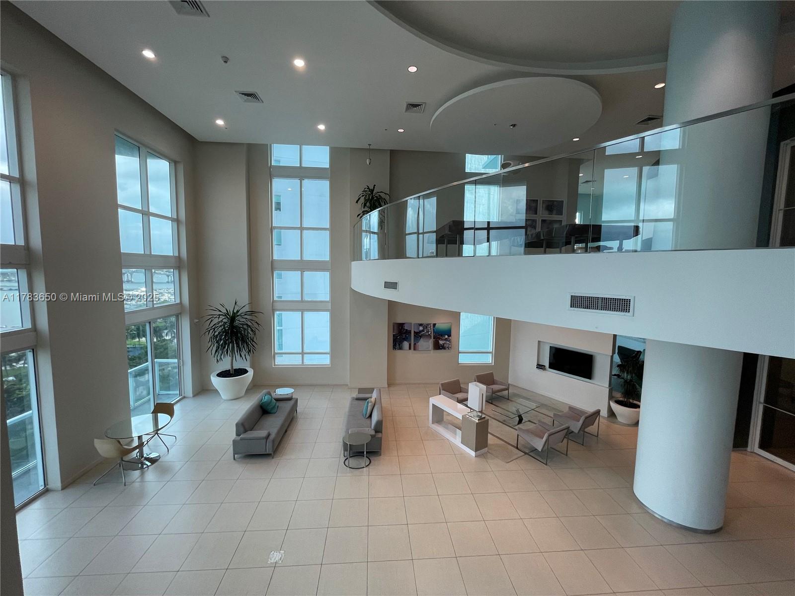 QUANTUM ON THE BAY CONDO - Residential