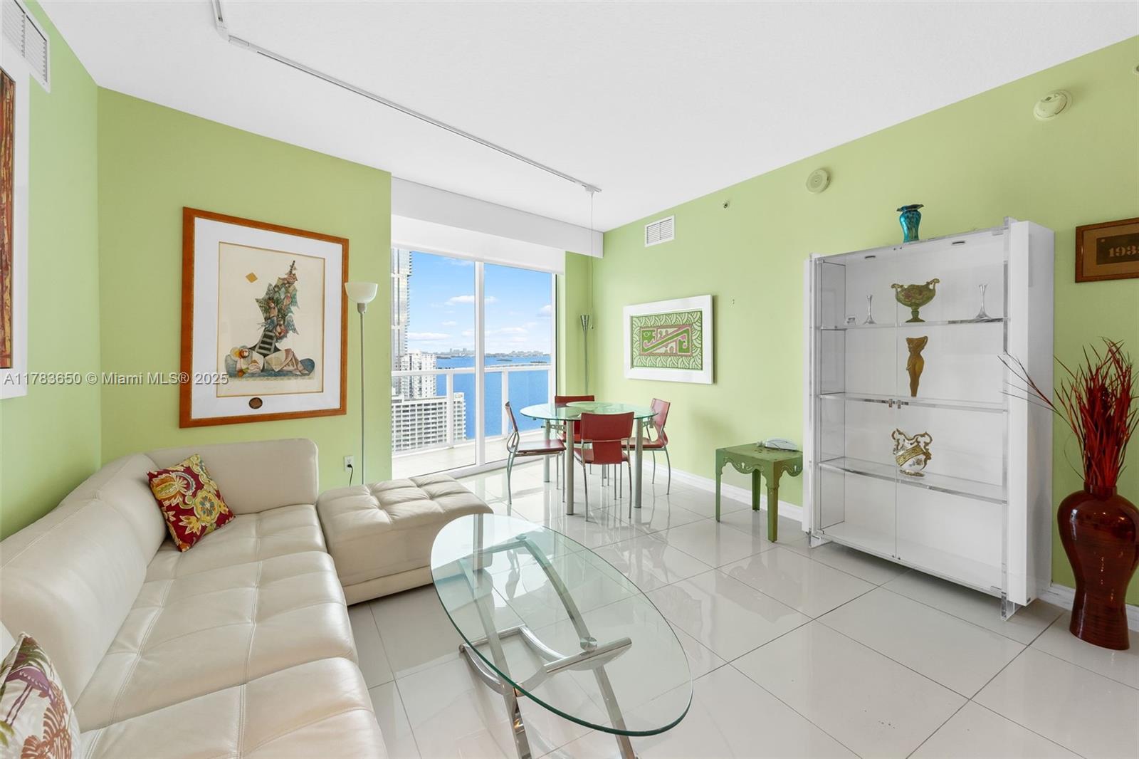 QUANTUM ON THE BAY CONDO - Residential