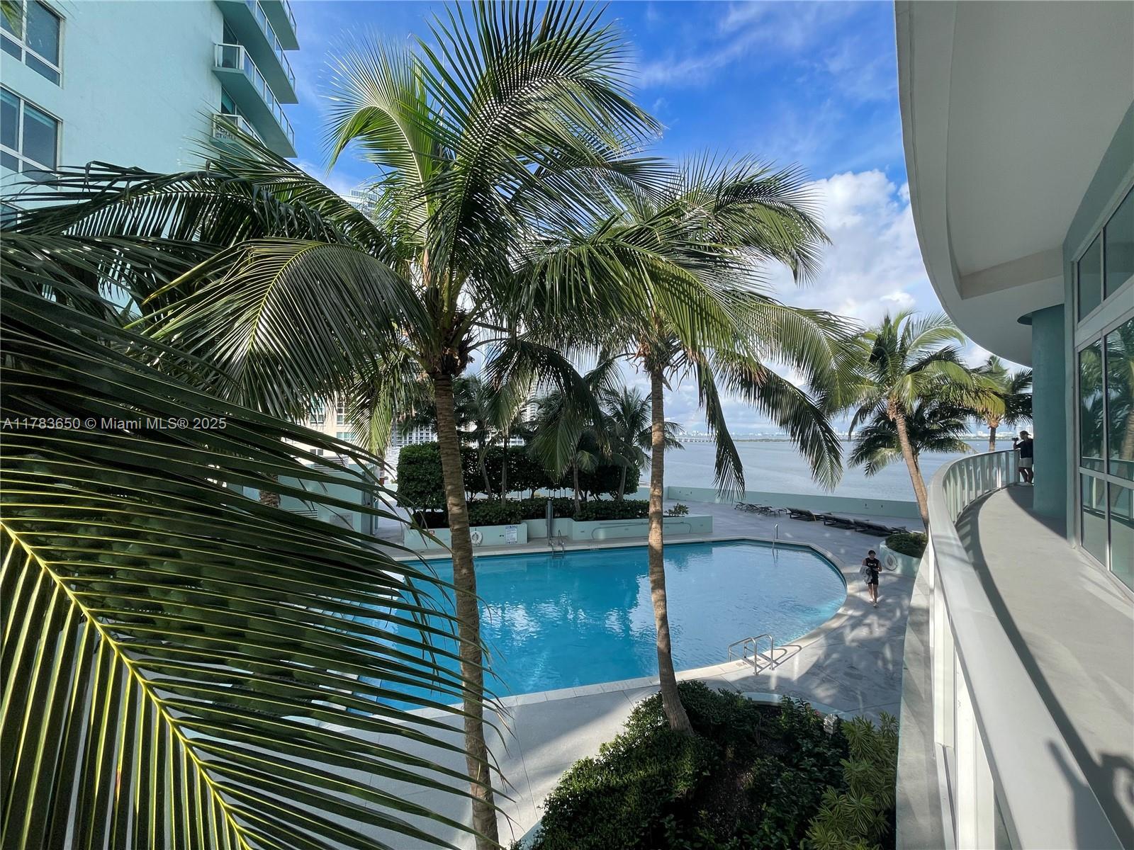 QUANTUM ON THE BAY CONDO - Residential