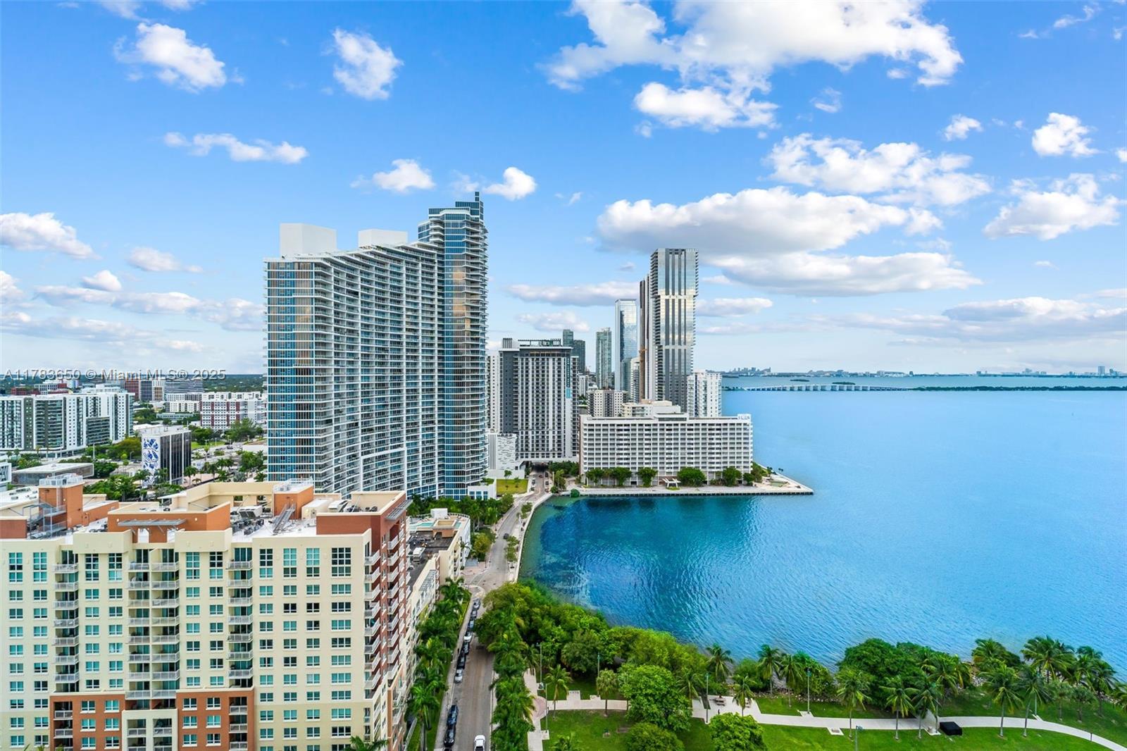 QUANTUM ON THE BAY CONDO - Residential