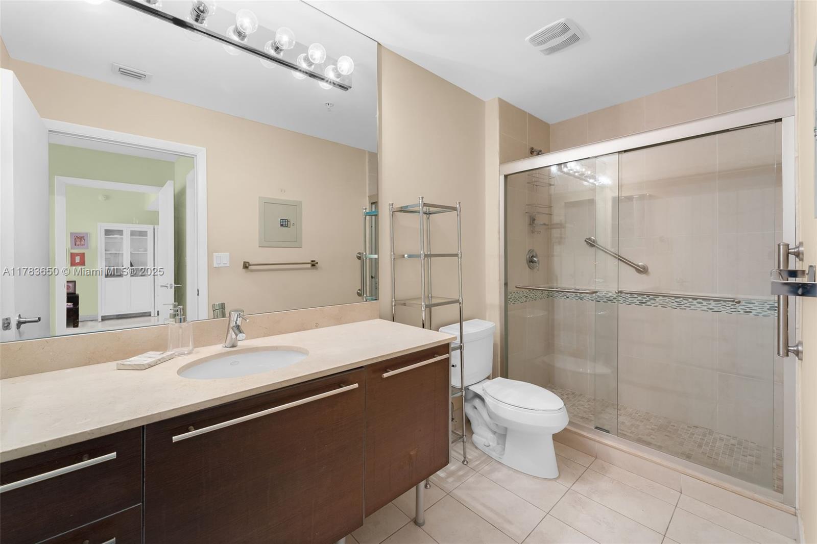 QUANTUM ON THE BAY CONDO - Residential