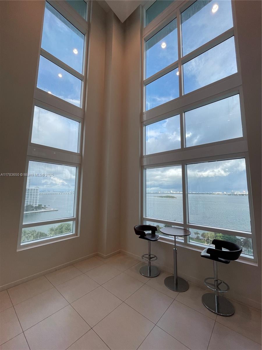 QUANTUM ON THE BAY CONDO - Residential