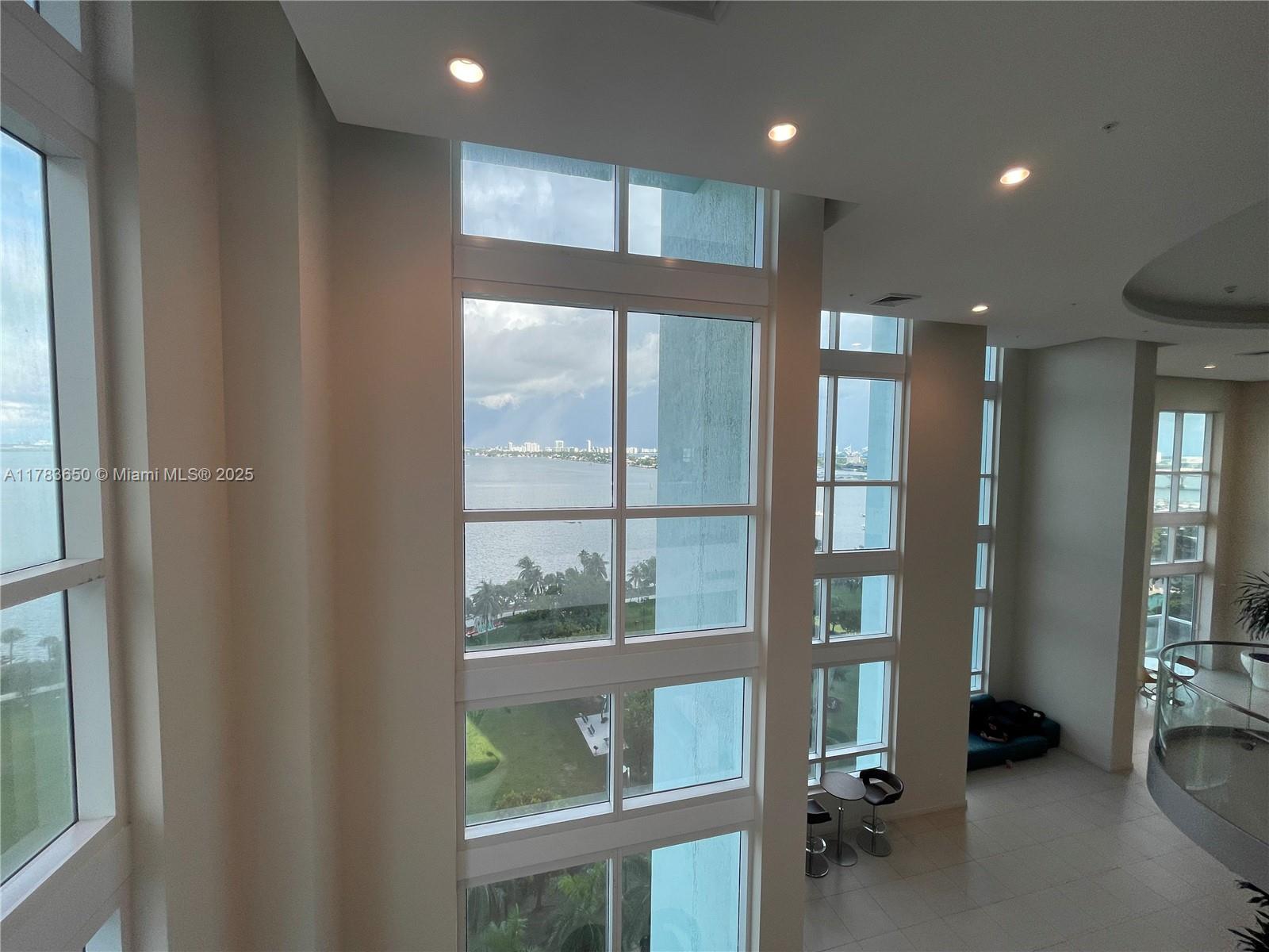 QUANTUM ON THE BAY CONDO - Residential