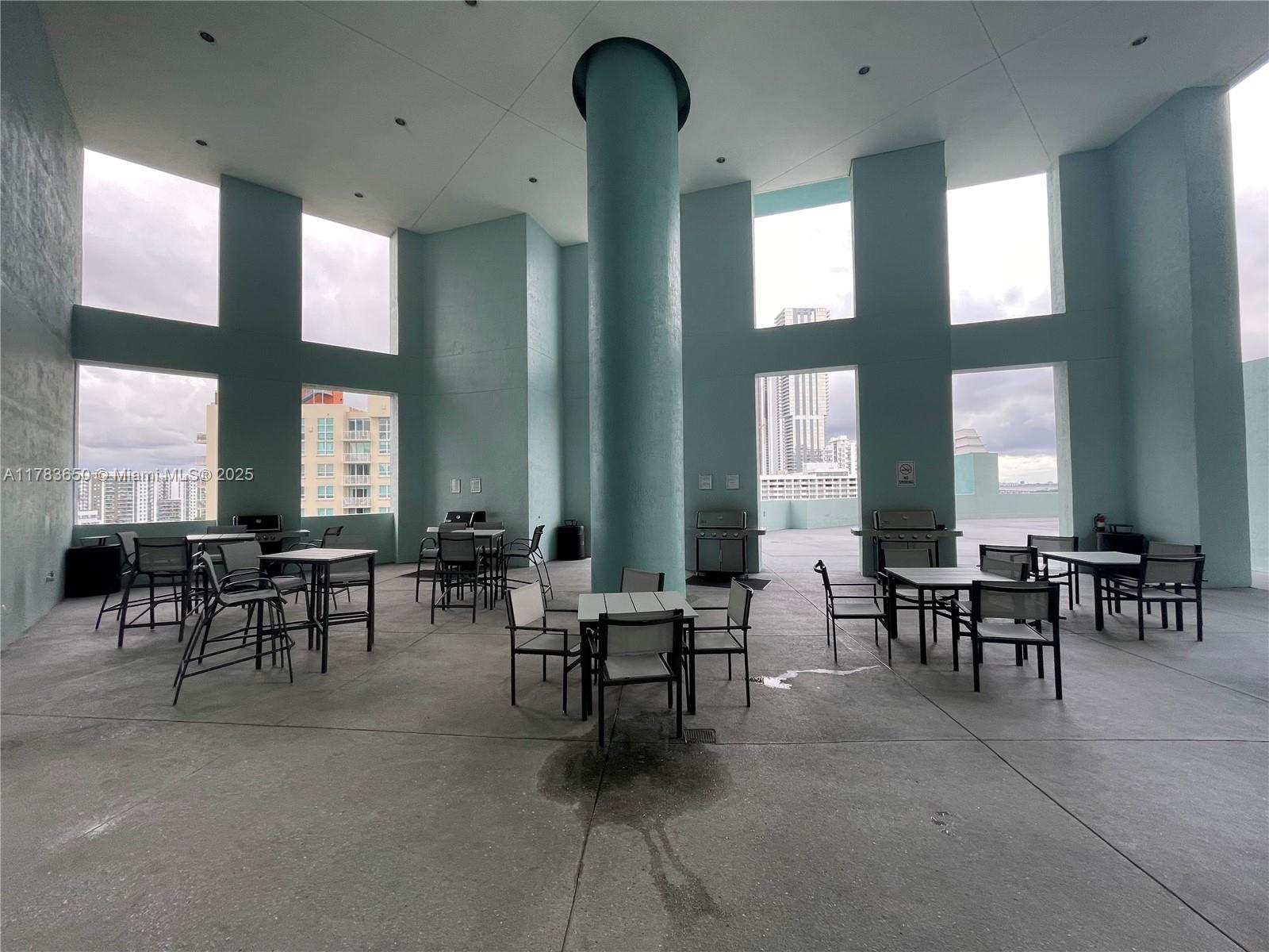 QUANTUM ON THE BAY CONDO - Residential