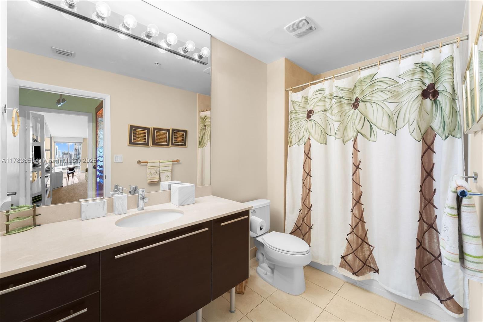 QUANTUM ON THE BAY CONDO - Residential