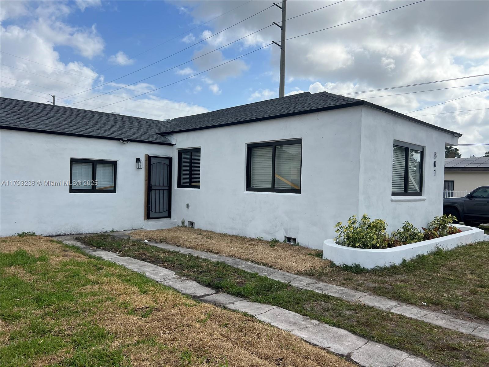 801 NW 75th St