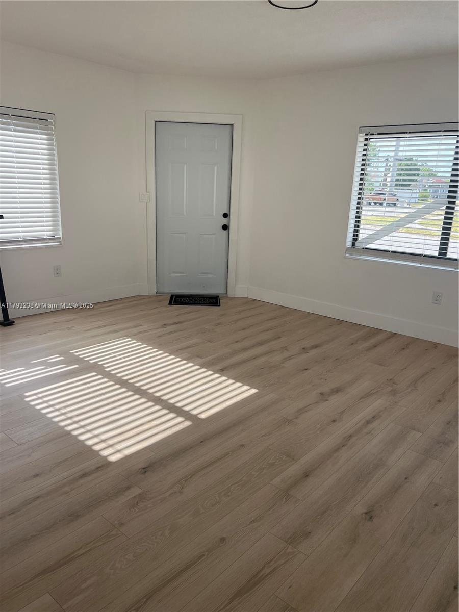 801 NW 75th St