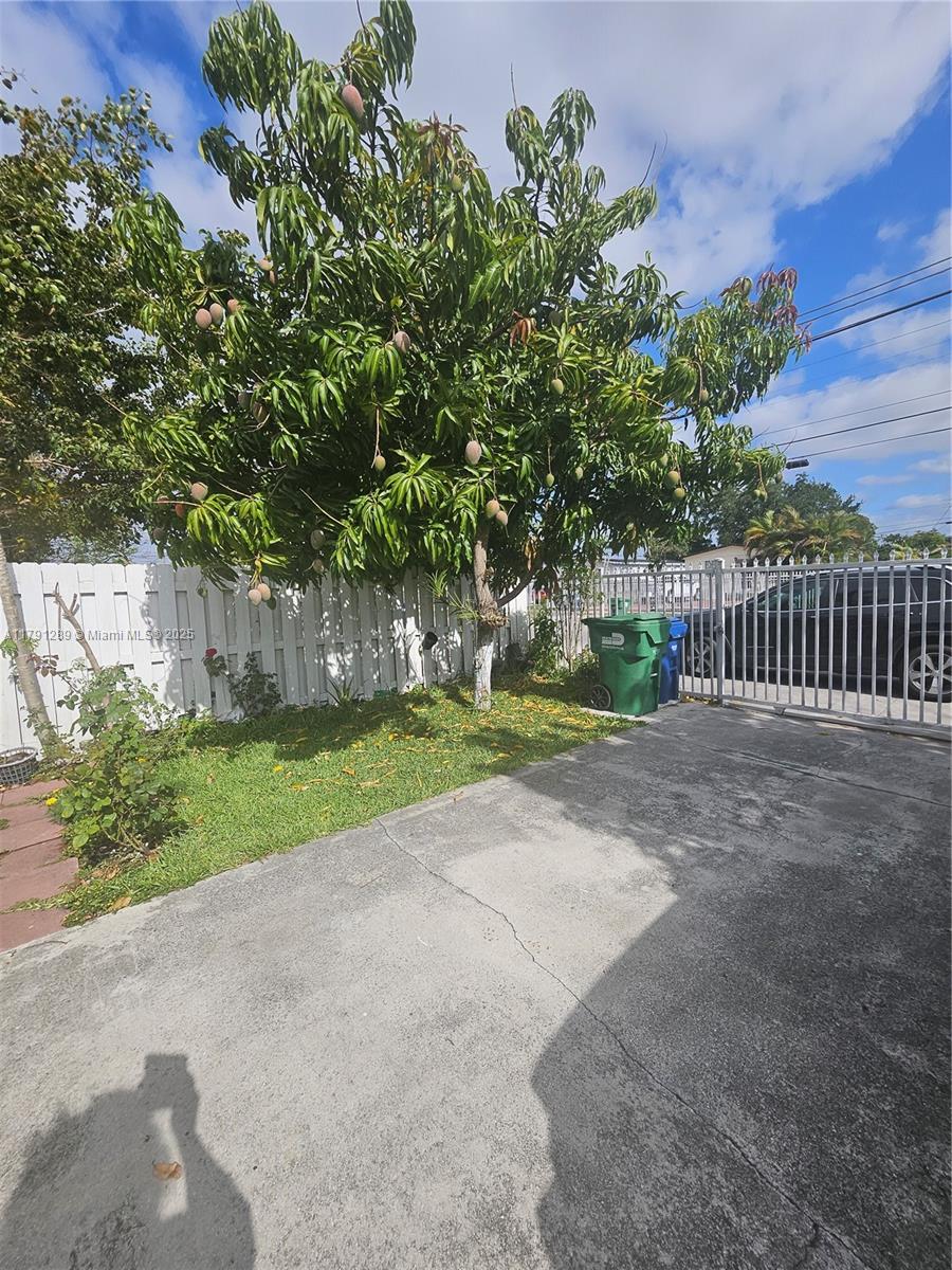 3028 NW 95th St