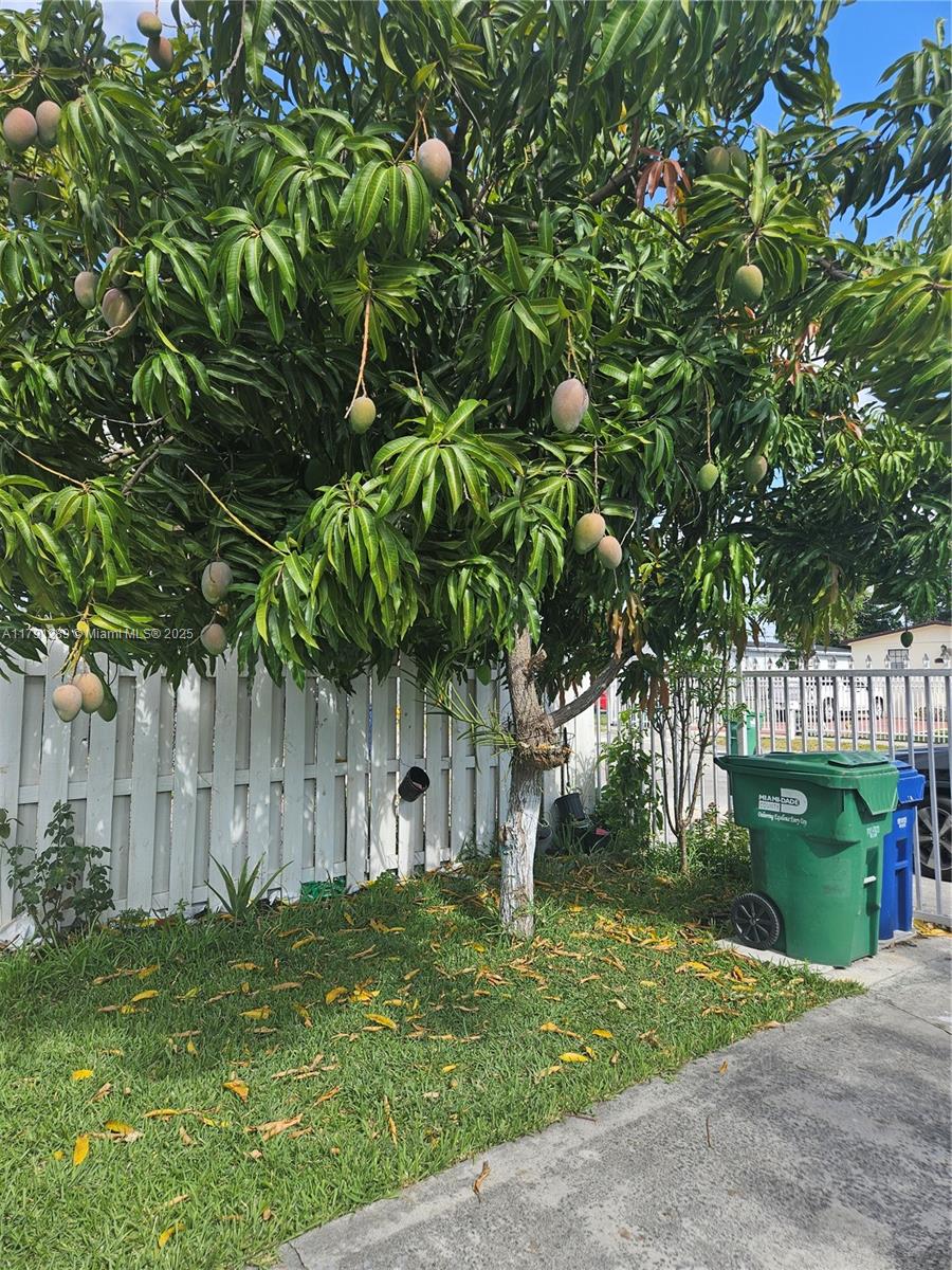 3028 NW 95th St