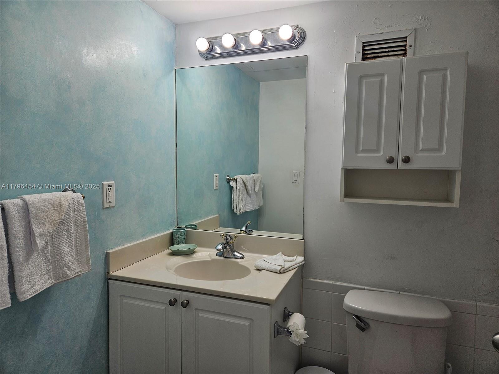 2501 S Ocean Dr 612