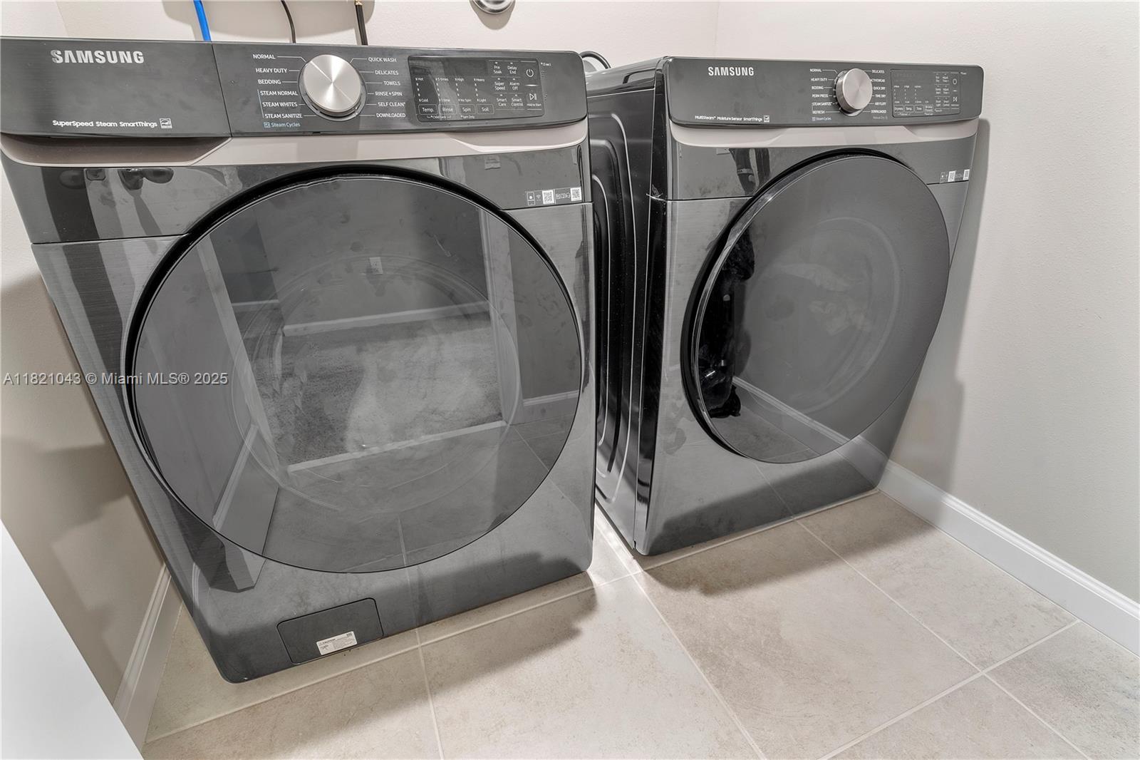 ENCLAVE AT MANGONIA PARK - Residential