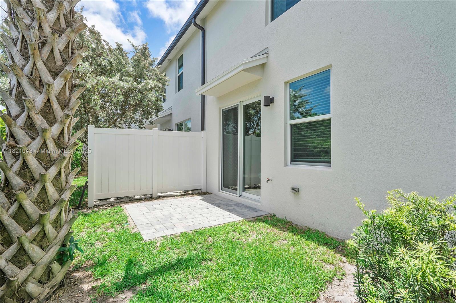 ENCLAVE AT MANGONIA PARK - Residential