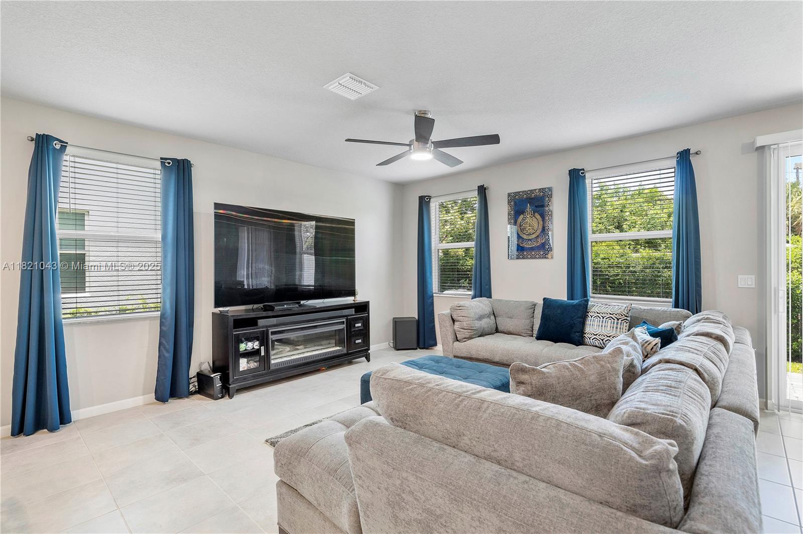 ENCLAVE AT MANGONIA PARK - Residential