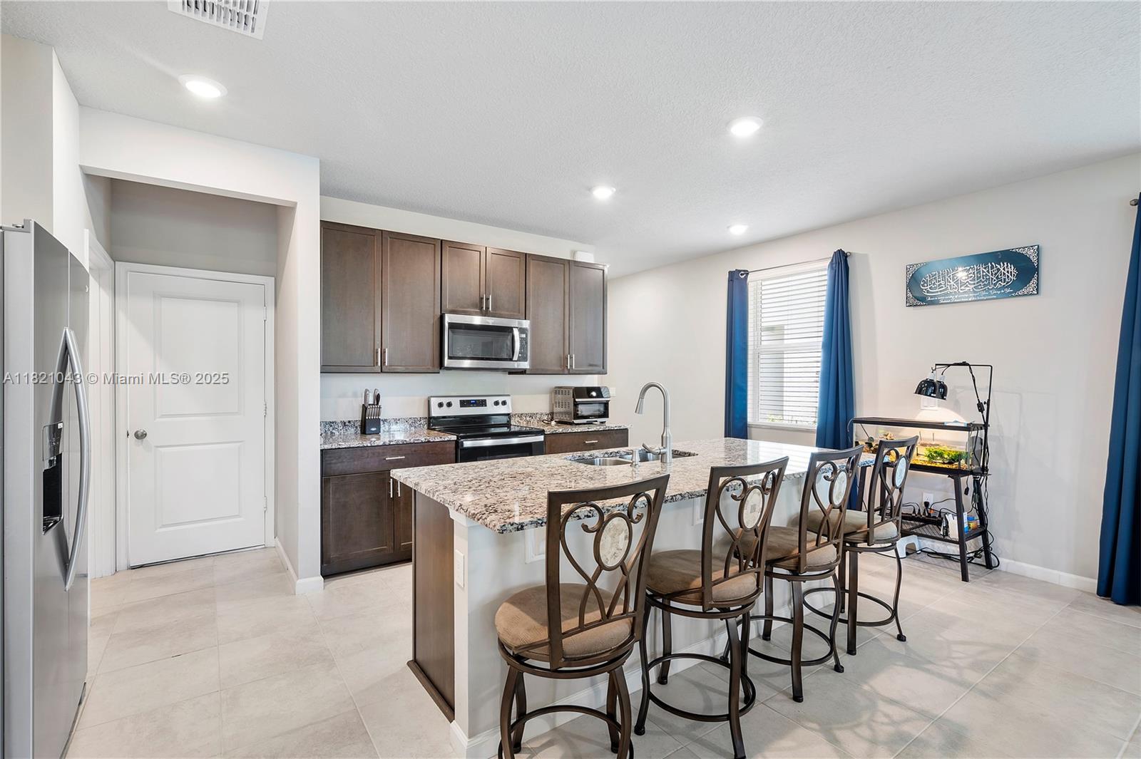 ENCLAVE AT MANGONIA PARK - Residential