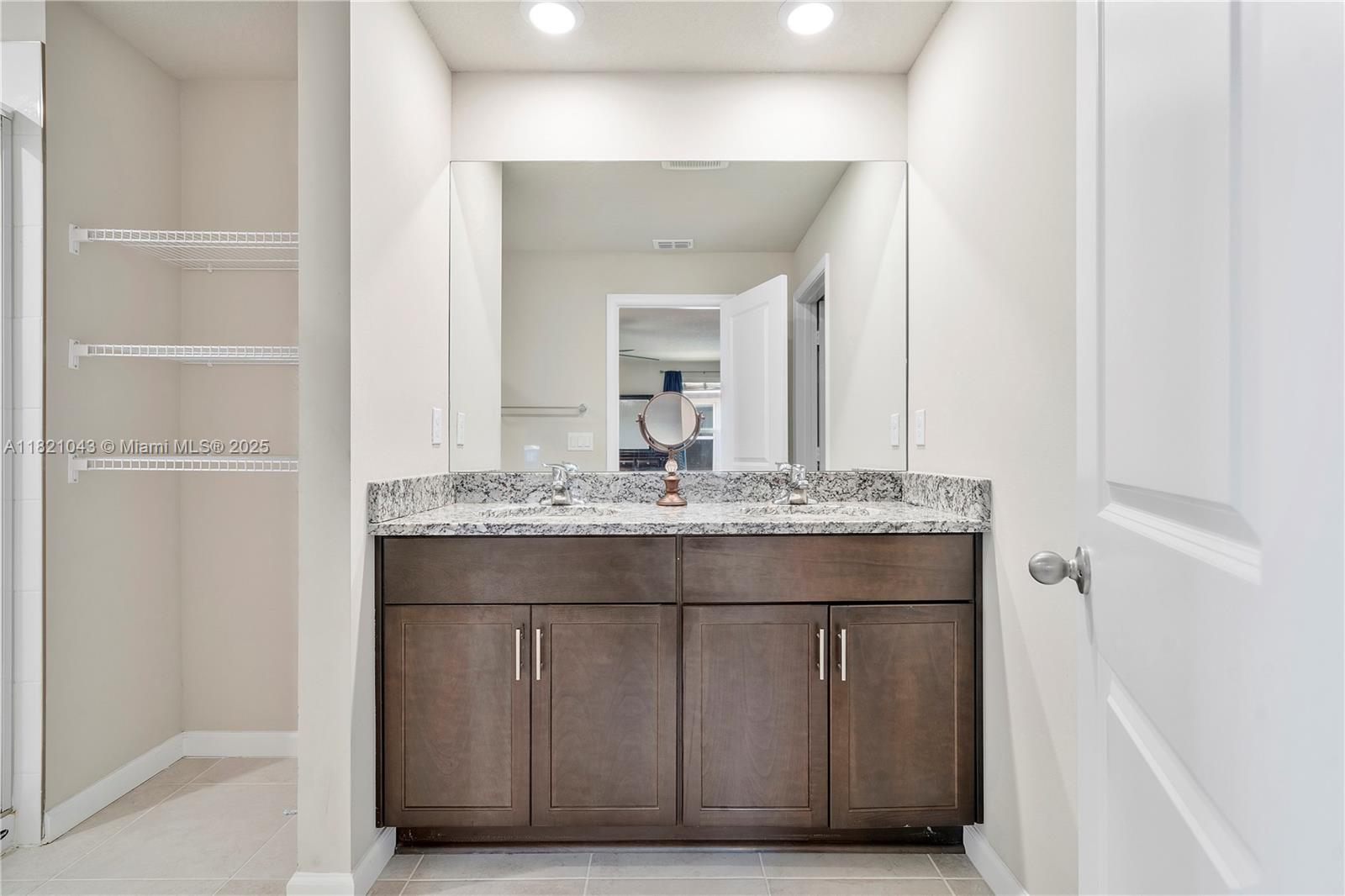 ENCLAVE AT MANGONIA PARK - Residential