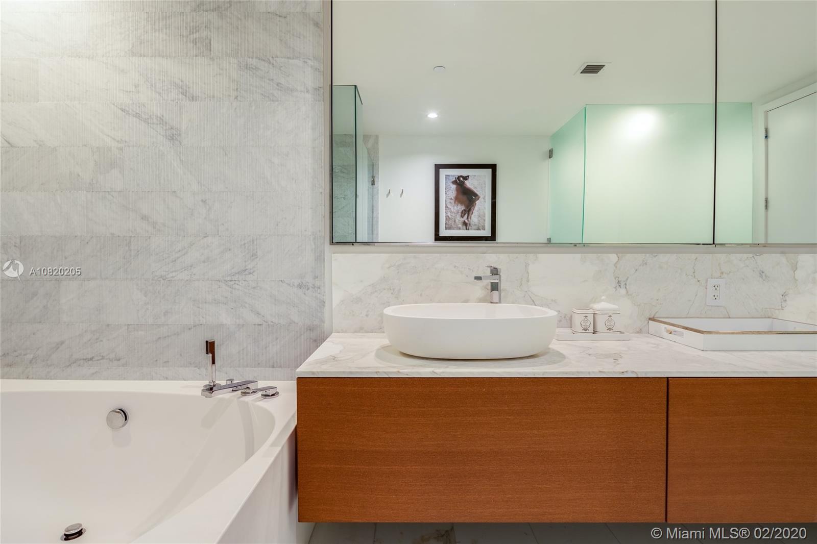 OCEANA BAL HARBOUR CONDO - Residential