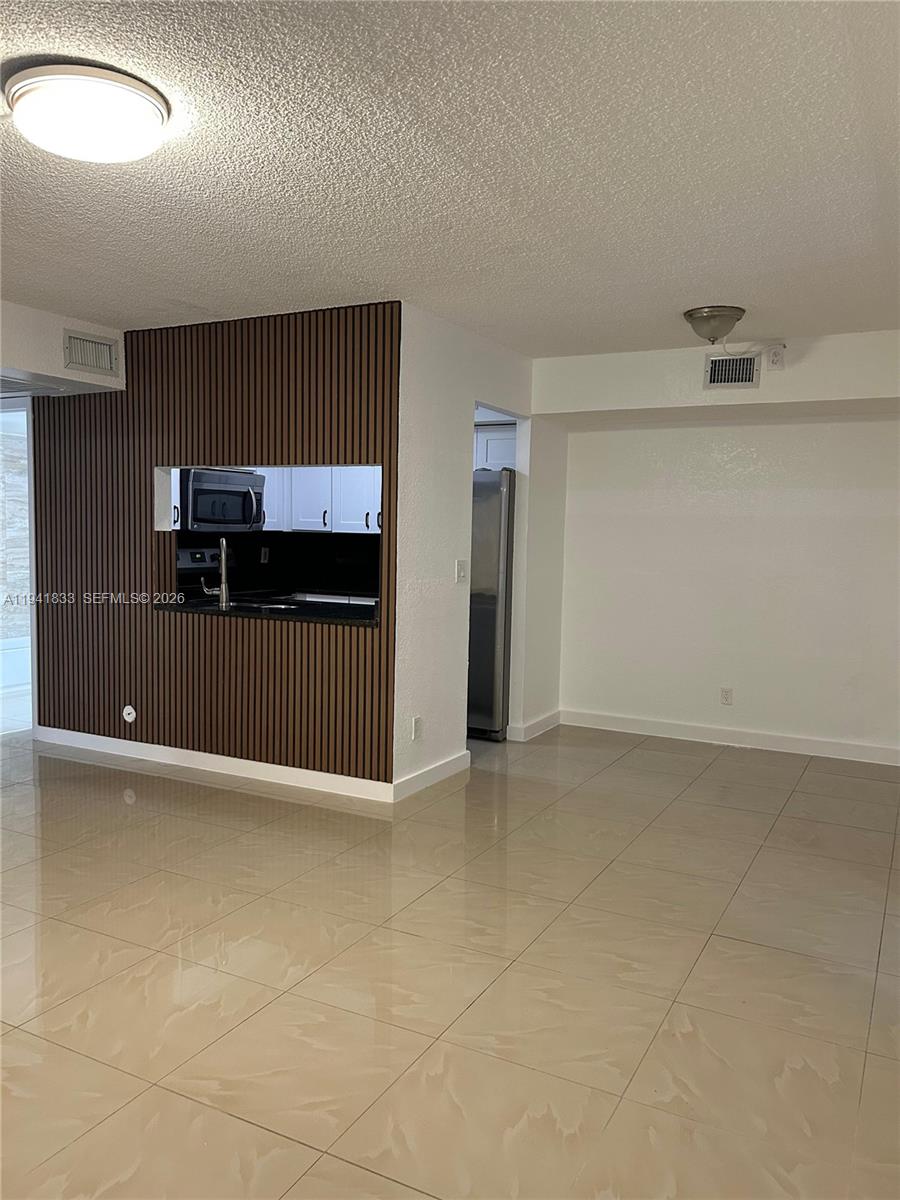 WINDING LAKE TWO AT - Residential Lease