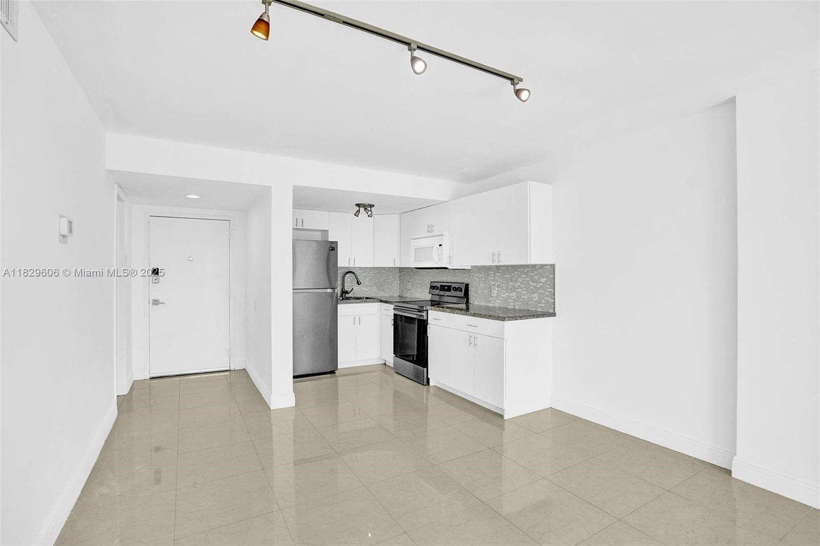 1650 NE 115th St 304