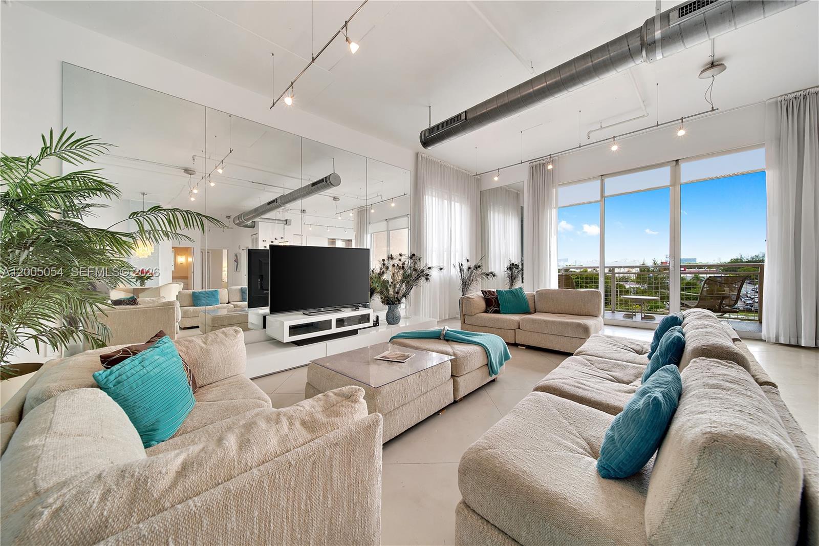 CITE CONDO - Residential Lease