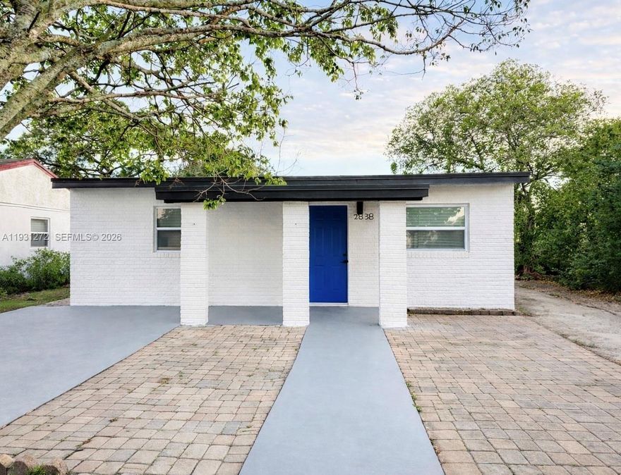 This charming, freshly renovated 2-bedroom, 1-bath home features modern finishes, updated flooring, a refreshed kitchen with contemporary cabinetry and countertops, and a beautifully updated bathroom. The simple, functional layout makes everyday living easy and comfortable. Enjoy a large backyard with plenty of space to relax, entertain, or create your own outdoor oasis. This move-in-ready home is conveniently located near shopping and major roadways.